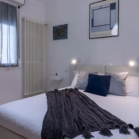 A Due Passi Dal Castello * フェラーラ