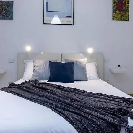 A Due Passi Dal Castello アパート *