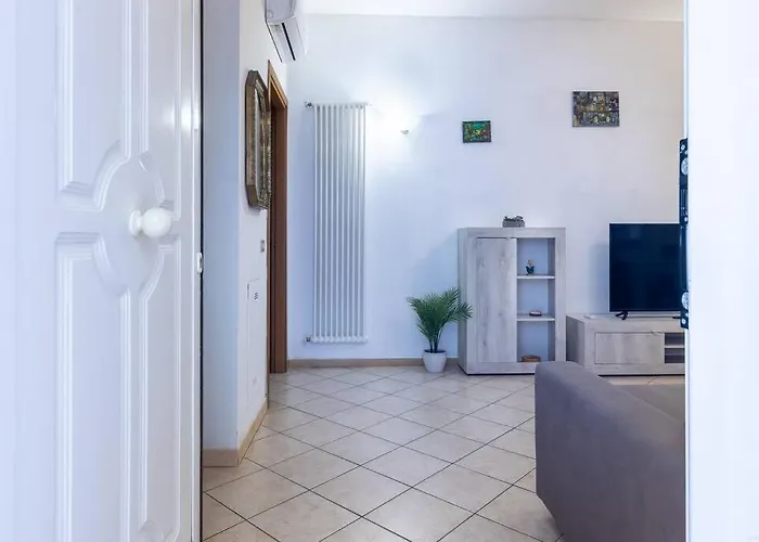 A Due Passi Dal Castello Φεράρα